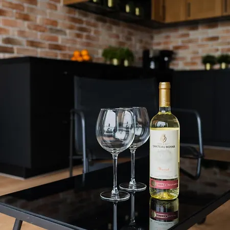 Cosy - Ksiecia Witolda Street - View - Parking Place ヴロツワフ