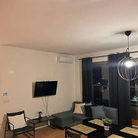 アパート Cosy - Ksiecia Witolda Street - View - Parking Place ヴロツワフ