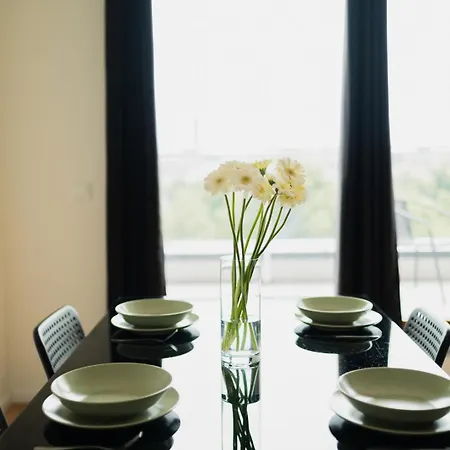 Cosy - Ksiecia Witolda Street - View - Parking Place アパート