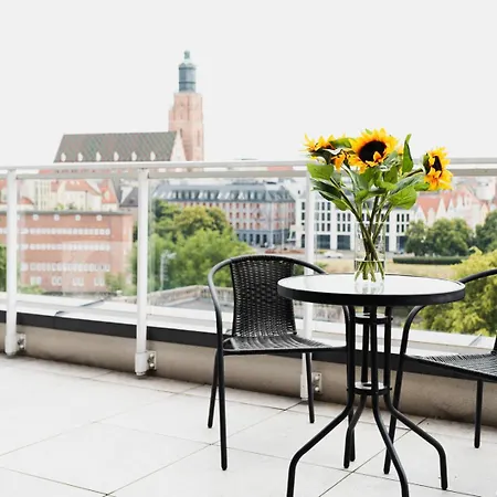 Cosy - Ksiecia Witolda Street - View - Parking Place * ヴロツワフ